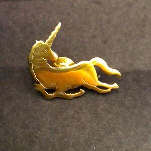 Vintage Avon Unicorn Pin